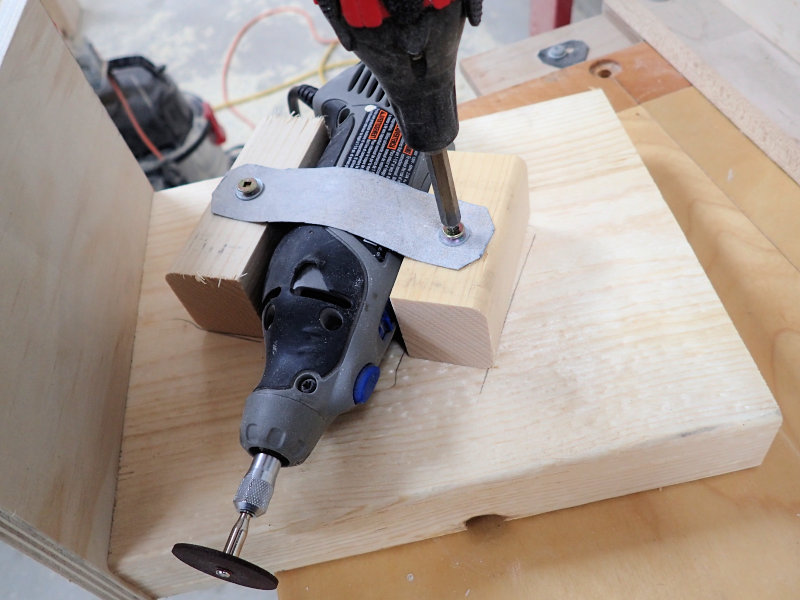 How To Make A Band Saw Blade Sharpening Jig - IBUILDIT.CA